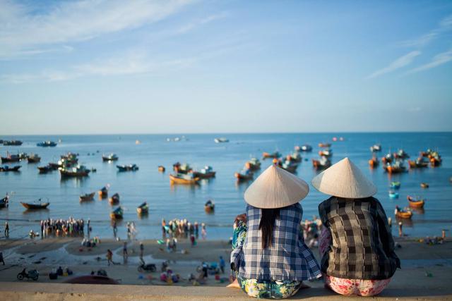 去越南旅游一个人玩一个月需要多少人民币？
