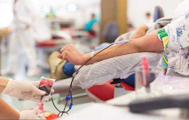 献血到底有没有好处，为什么都说医护人员不愿意献血？